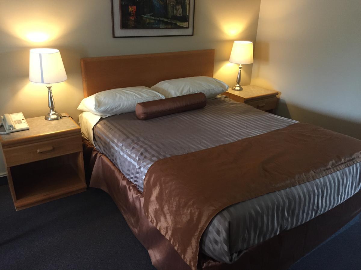 Avalon Inn 오소유스 외부 사진