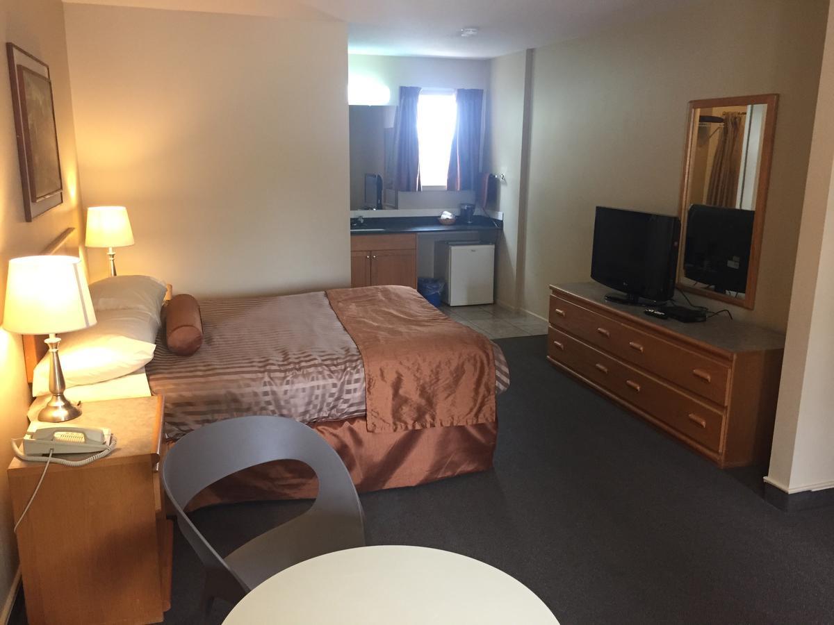Avalon Inn 오소유스 외부 사진